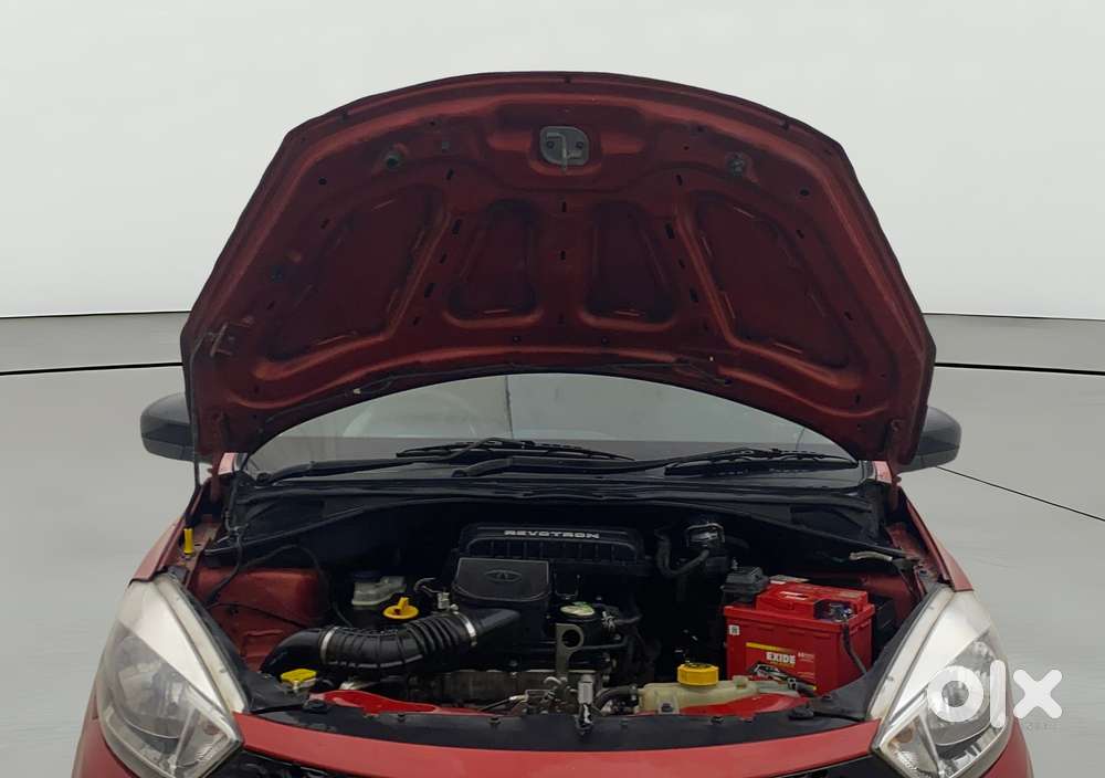 Tata Tiago 1.2 Revotron Xta, 2017, Petrol