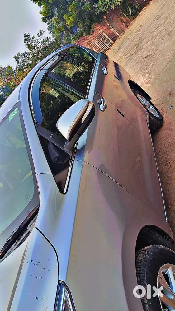 2016 Toyota Innova Crysta Diesel Manual Second Owner