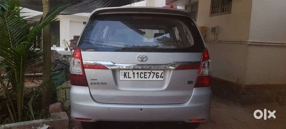 Toyota Innova G November 2011 - Excellent Mileage With Less Pollution