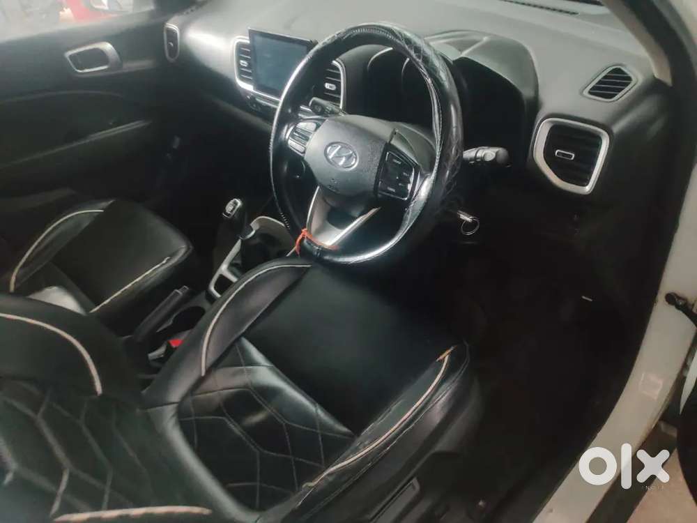 9 Lakh Me Venue Sx Diesel Car Sell, Govindpuri, City Center, Gwalior