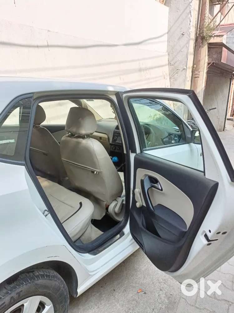 Volkswagen Polo 2012 Diesel 130000 Km Driven