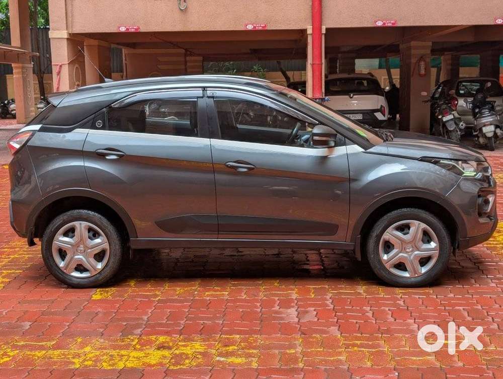 Tata Nexon 1.2 Revotron Xma Amt, 2023, Petrol