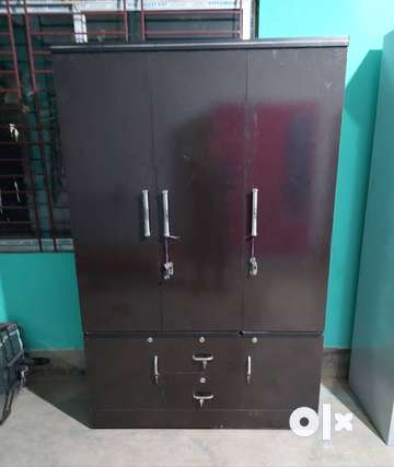 3 door online wardrobe olx