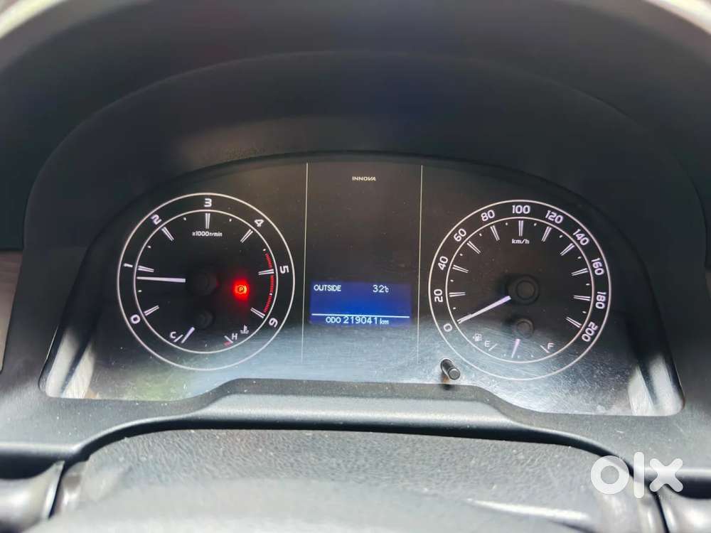 Toyota Innova Crysta 2.4 G Mt 7 Str, 2018, Diesel