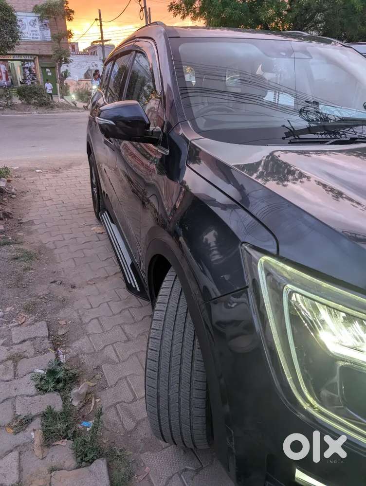 Mahindra Xuv700 2022 Diesel Well Maintained