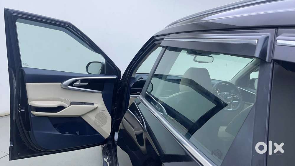 Kia Carens 1.5 Luxury Plus Turbo Dct 7 Str, 2024, Petrol