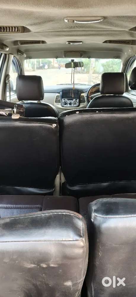 Toyota Innova Hycross 2010 Diesel 190000 Km Driven