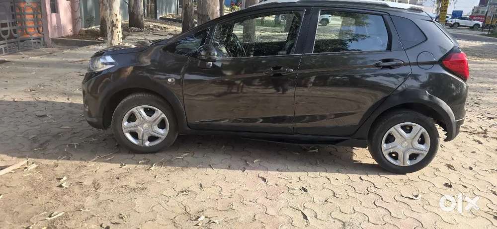 Honda Wr-v 2017 Petrol 70000 Km Driven