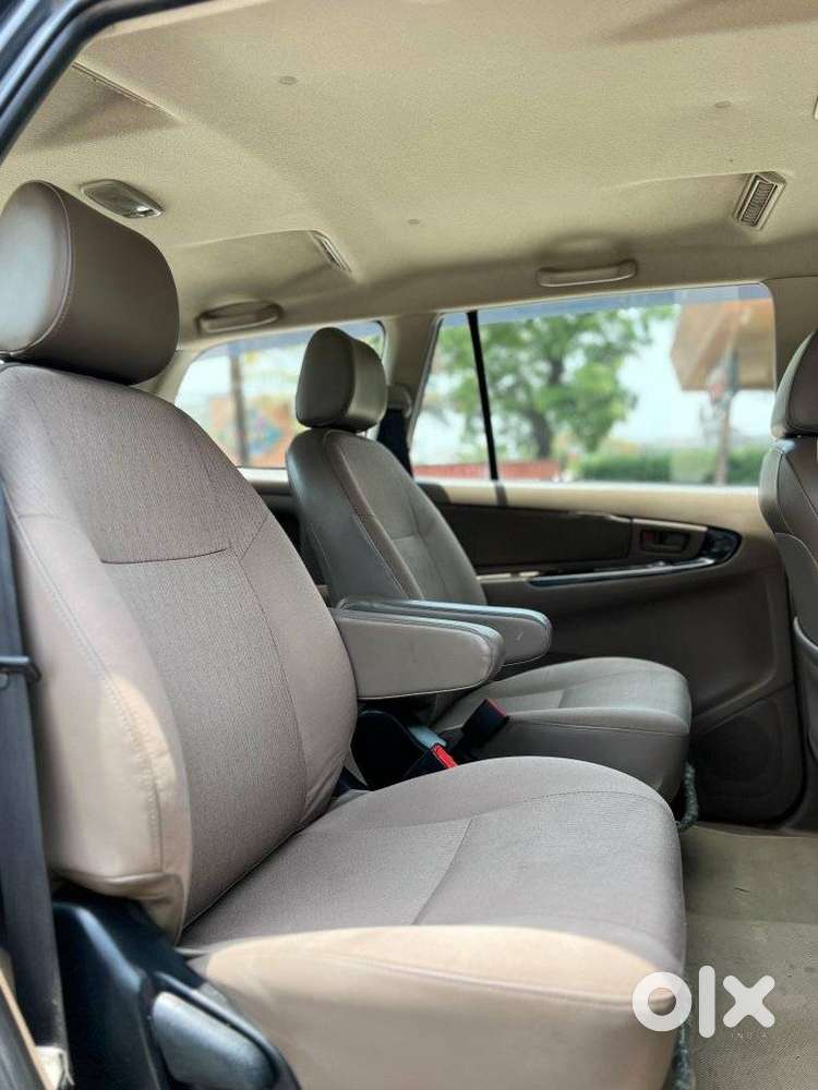 Toyota Innova 2.5 G (diesel) 7 Seater, 2016, Diesel