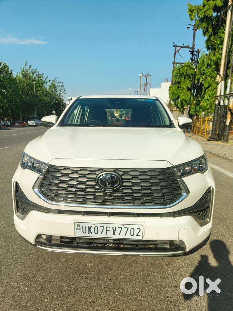 Toyota Innova Hycross 2.0 Zx Hybrid 7 Str, 2024, Petrol