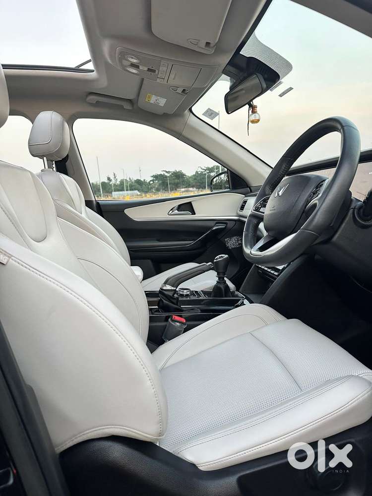 Mahindra Xuv700 2.2 Ax 7 Diesel Mt Str, 2023, Diesel