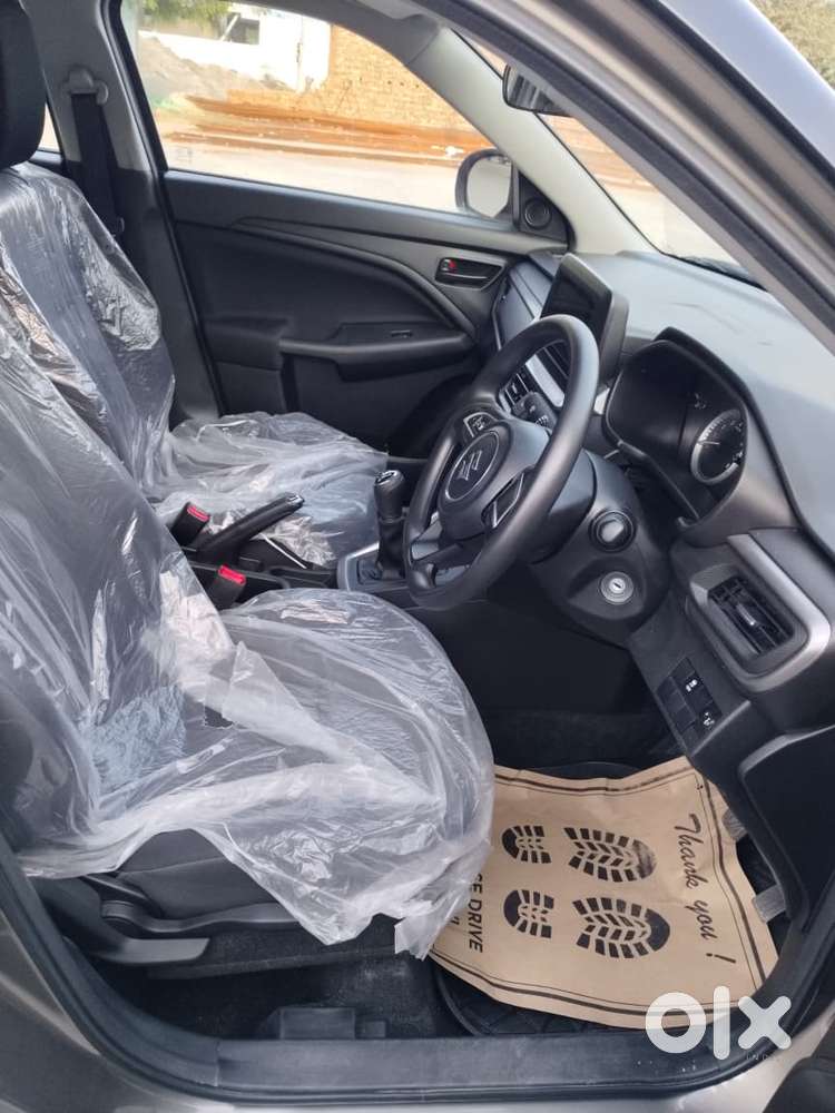 Maruti Suzuki Brezza 1.5 Vxi Smart Hybrid, 2025, Petrol