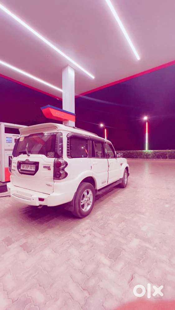 Mahindra Scorpio Diesel 2015