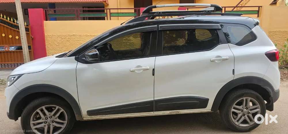 Renault Triber Rxz (top End)