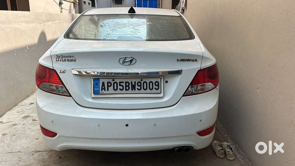 Hyundai Fluidic Verna