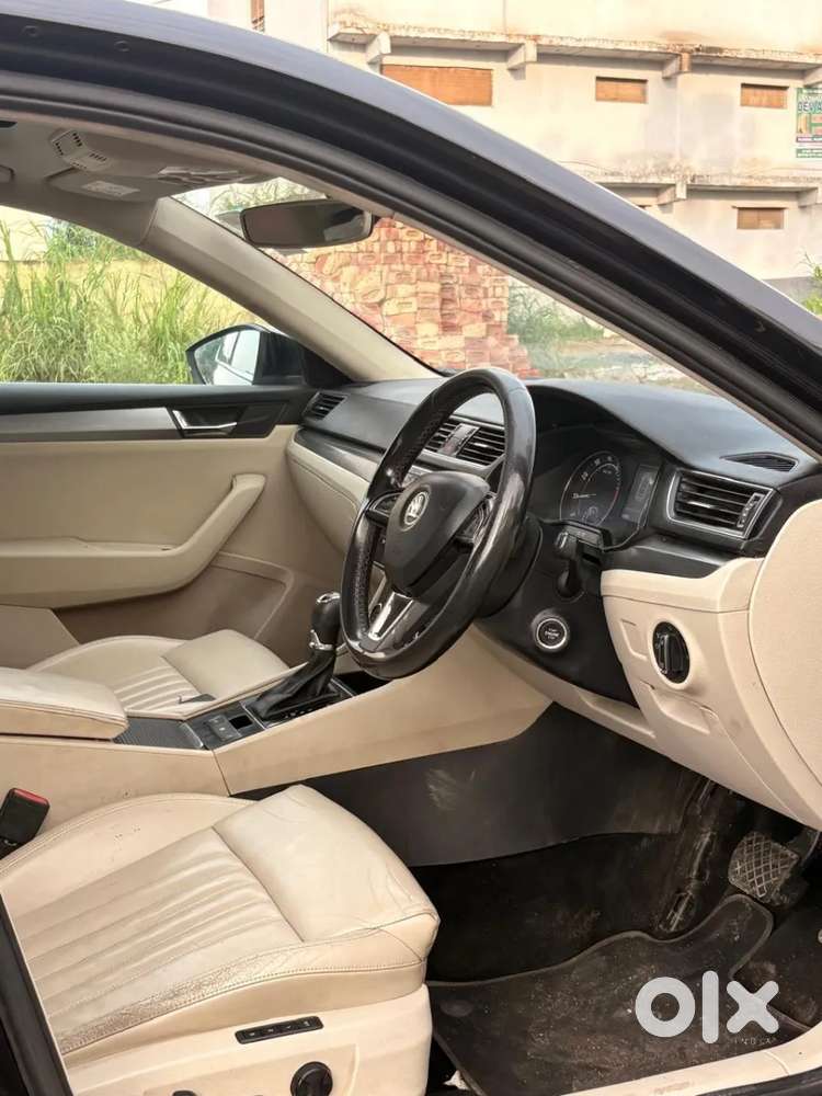 Skoda Superb [ ] 1.8 Style Tsi At, 2019, Petrol