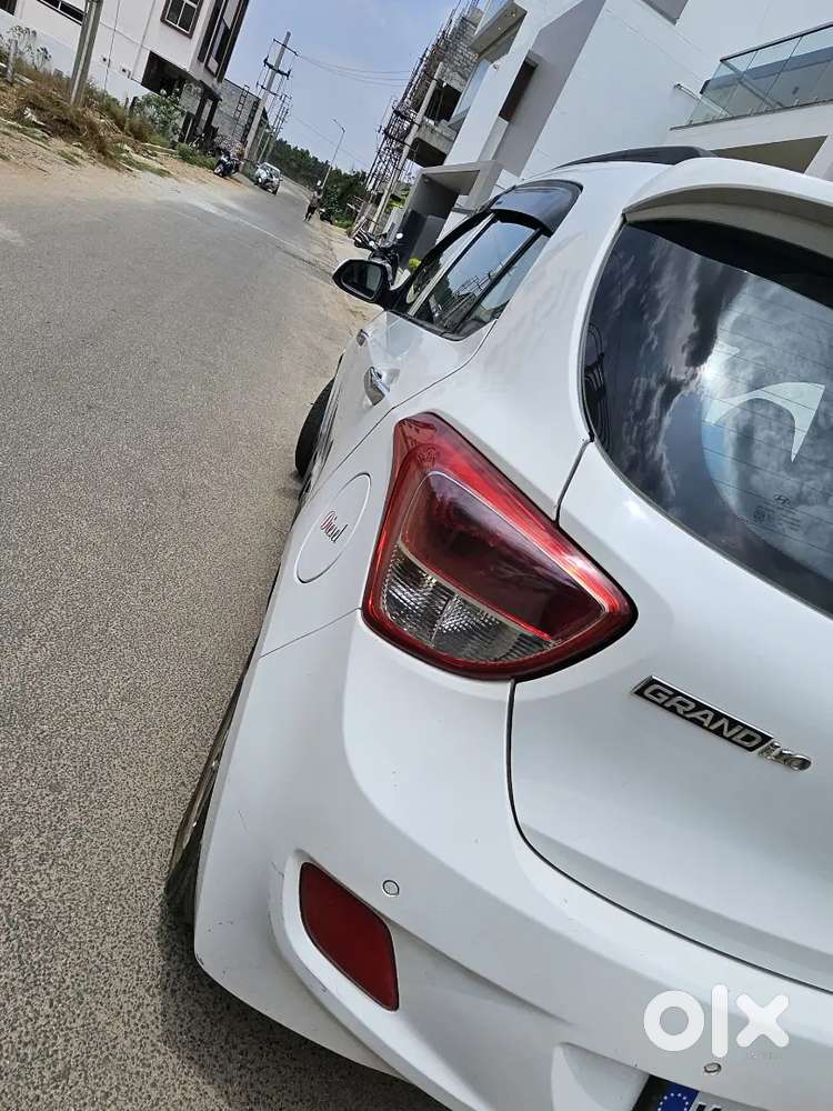 Hyundai Grand I10 Asta 2014 Diesel Well Maintained