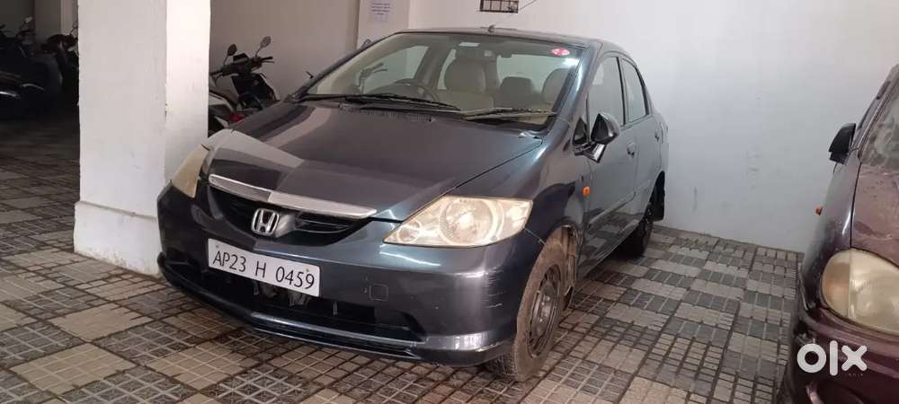 Honda City 2004 Petrol Well Maintained
