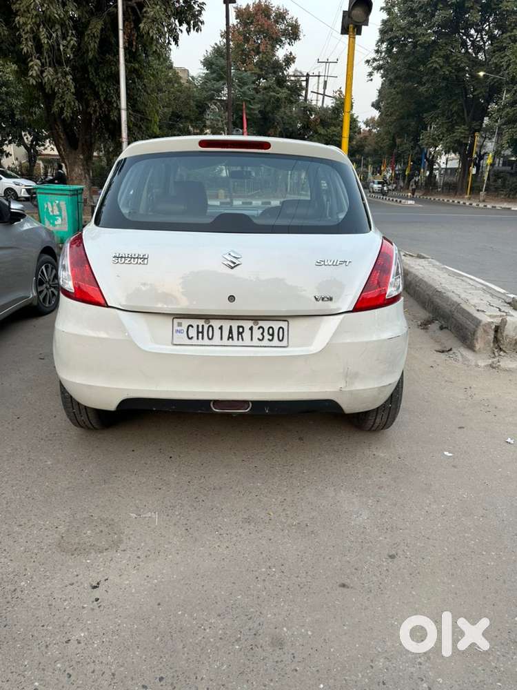 White Swift Rs Maruti 2013 Diesel