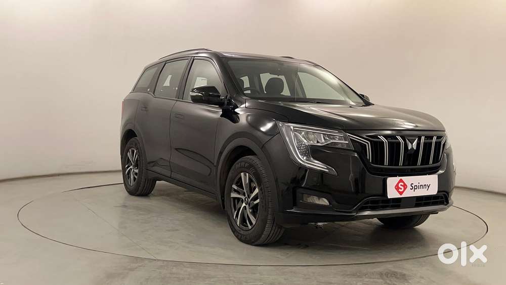 Mahindra Xuv700 2.0 Ax 5 Petrol Mt 7 Str, 2025, Petrol