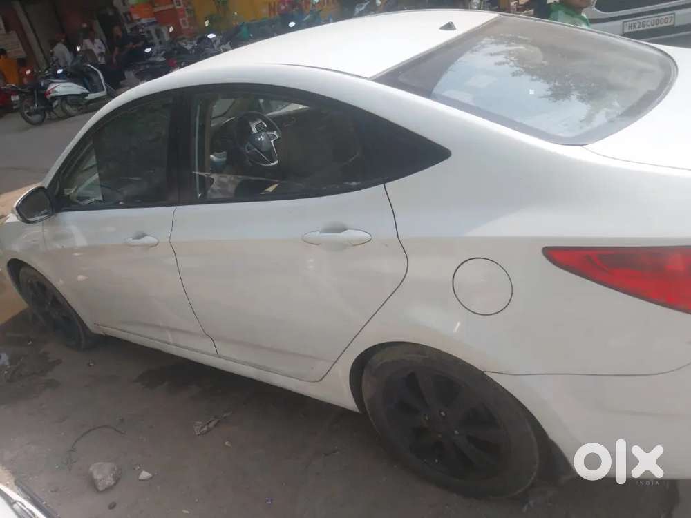 Hyundai Verna 2012 Petrol 100000 Km Driven
