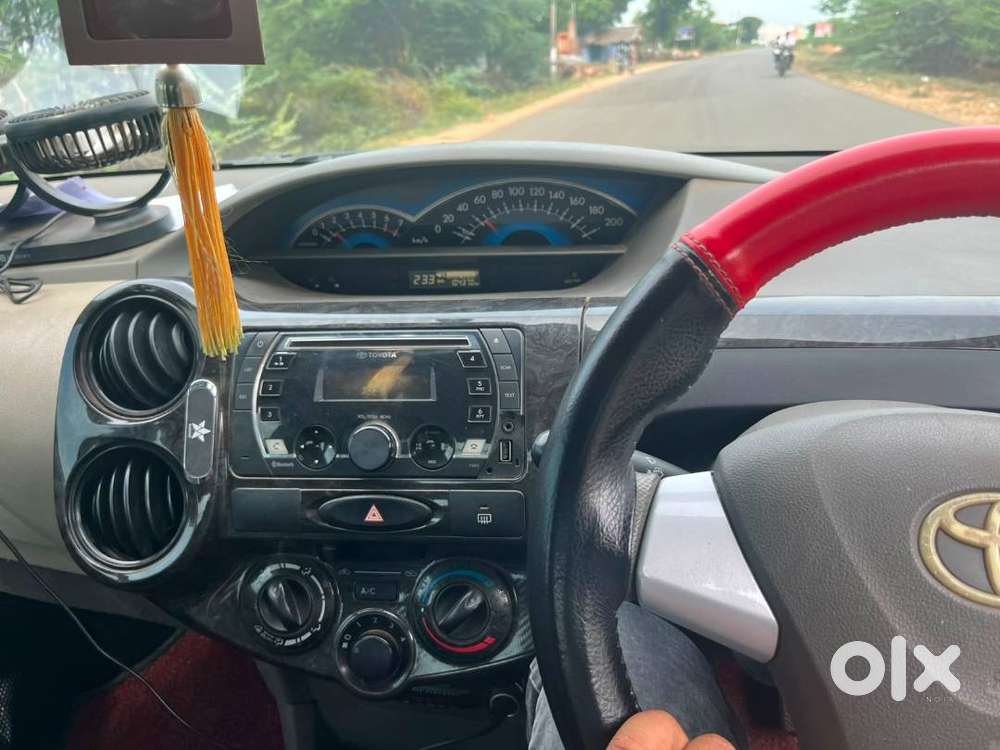 Toyota Etios Liva 2016 Petrol 104000 Km Driven, Well Maintained