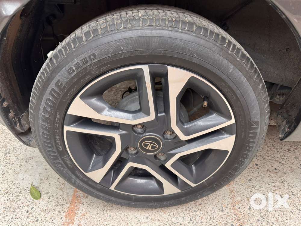 Tata Tiago 1.2 Revotron Xz (o), 2023, Petrol