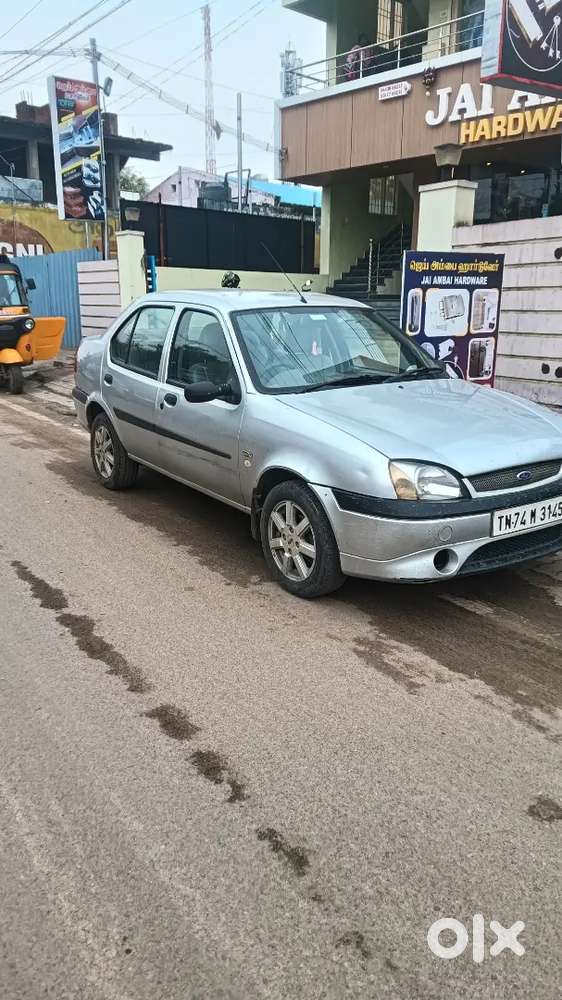 Ford Ikon 1.3 Clxi 2000