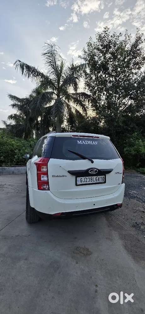 Mahindra Xuv500 Diesel 2017 Year