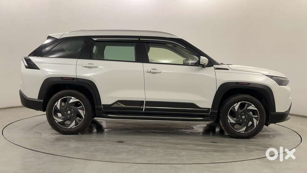 Maruti Suzuki Grand Vitara 1.5 Alpha Smart Hybrid At, 2025, Petrol