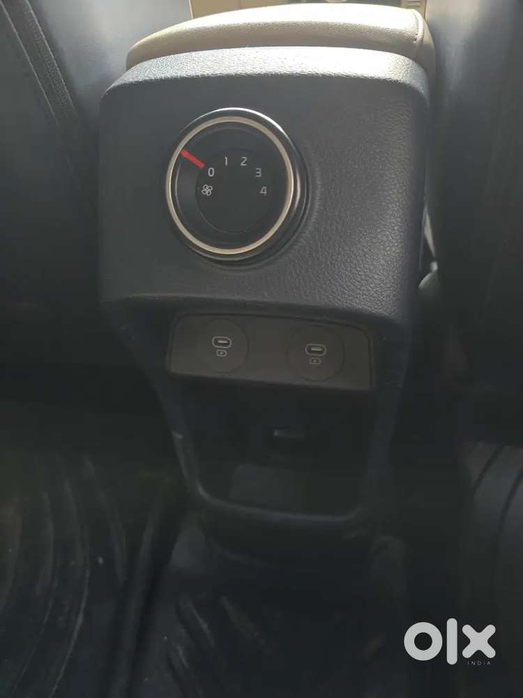 Kia Carens 2023 Petrol 26500 Km Driven