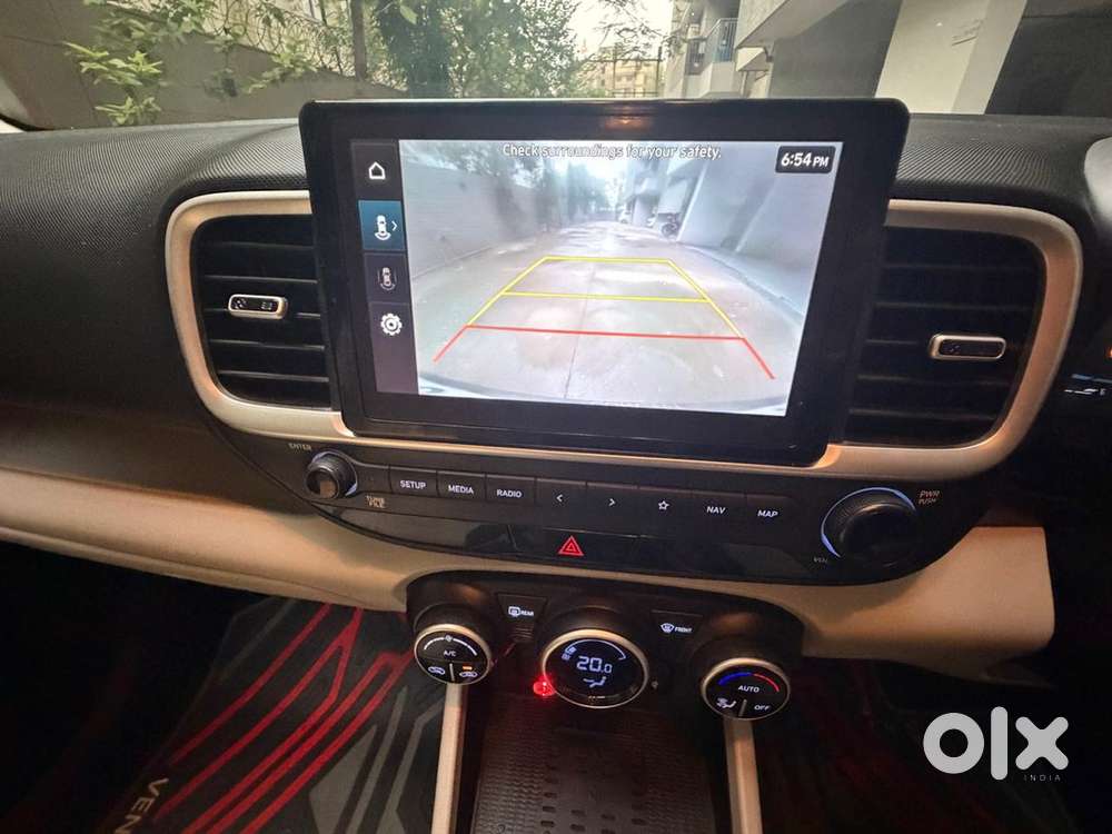 Hyundai Venue 2024 Manual