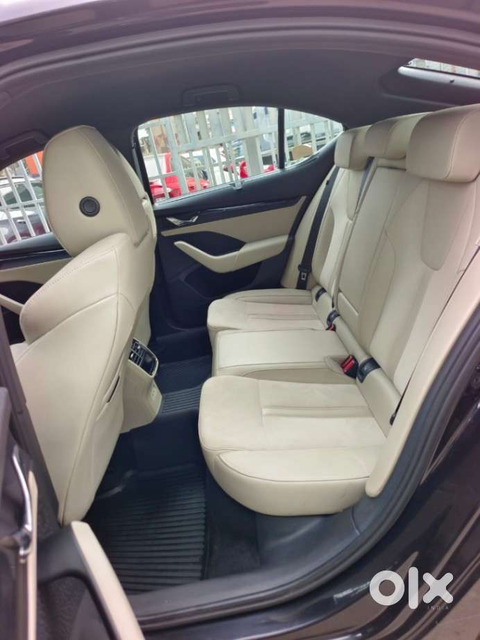 Skoda Octavia 2.0 L K Tsi At, 2022, Petrol