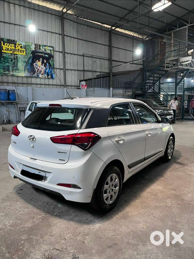 Hyundai I20 Petrol Spotz, 2015, Petrol