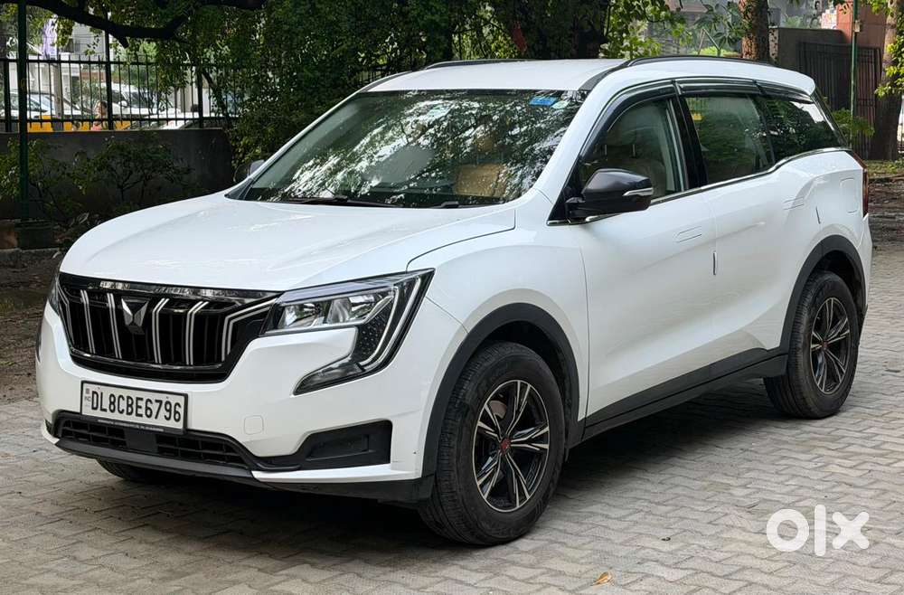 Mahindra Xuv700 Mx Petrol Mt 5 Str (e), 2022, Petrol