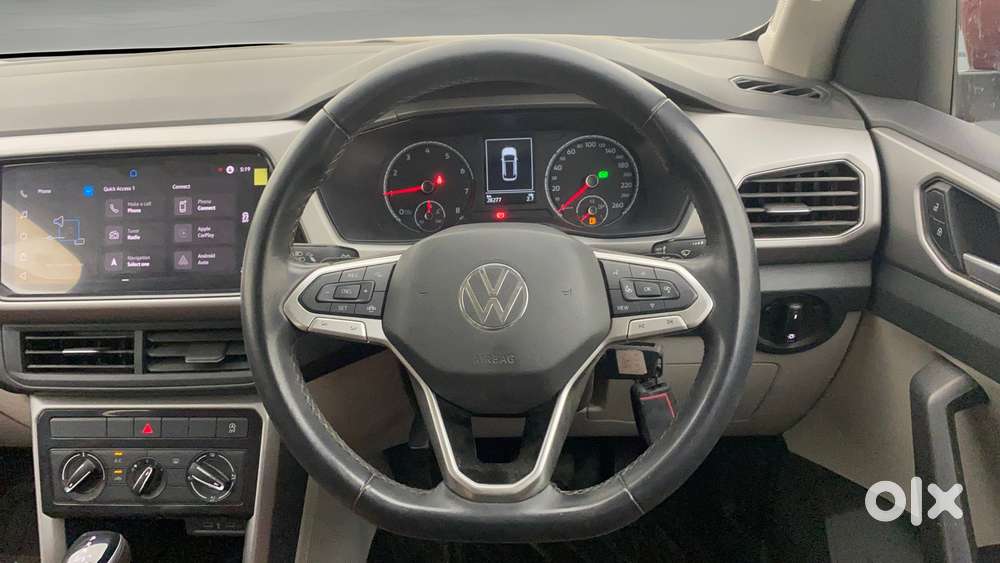 Volkswagen Taigun 1.0 Tsi Highline At, 2022, Petrol