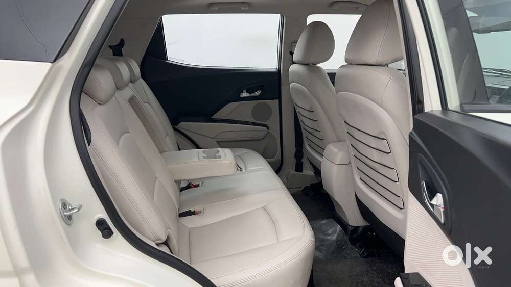 Mahindra Xuv300 W8 Option, 2021, Petrol