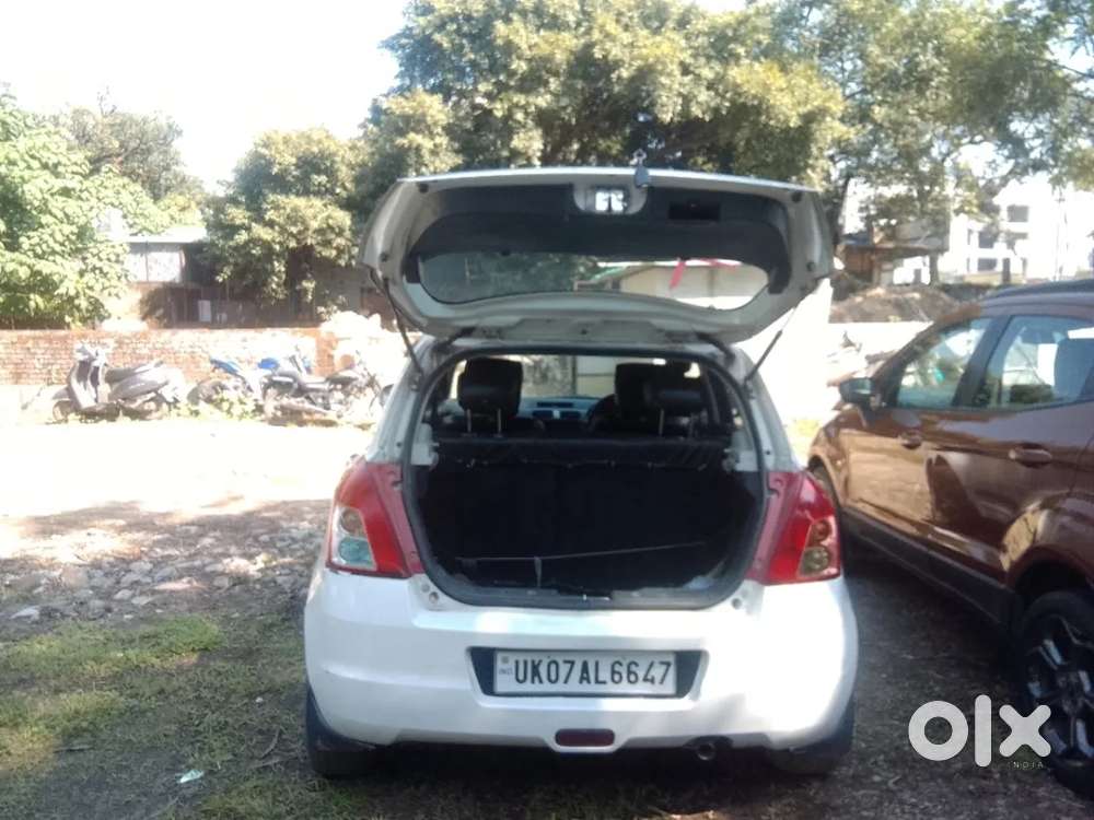 Maruti Suzuki Swift Vxi, 2011, Petrol