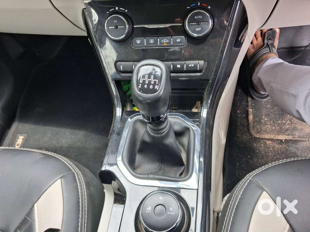Tata Nexon 1.2 Revotron Xz Plus Dual Tone, 2022, Petrol