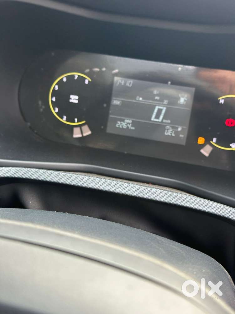 Tata Curvv Creative 1.2 Revotron Petrol 6mt, 2025, Petrol