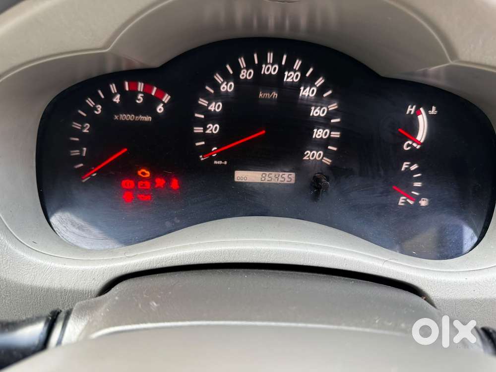 Toyota Innova 2.5 V Diesel 8-seater, 2011, Diesel