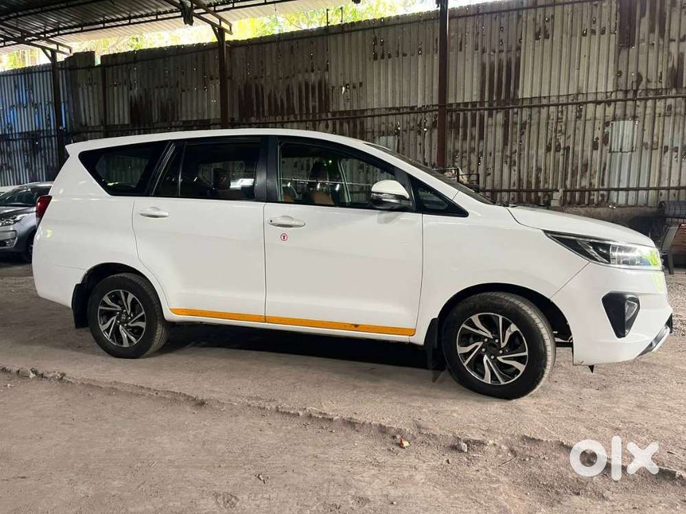 Toyota Innova Crysta [2020-ongoing] 2.4 Gx 7 Str, 2022, Diesel