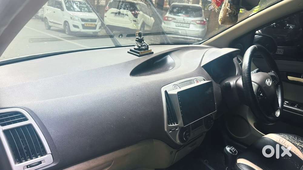 Hyundai I20 Sportz Petrol 2012