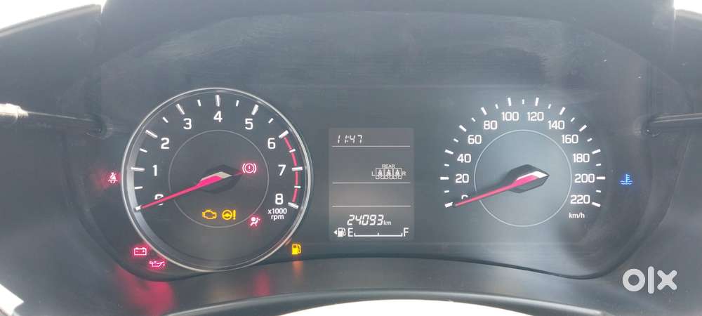 Maruti Suzuki New-gen Swift Vxi, 2024, Petrol