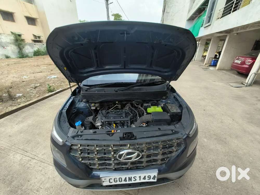 Hyundai Venue 2022 Petrol Well Maintained