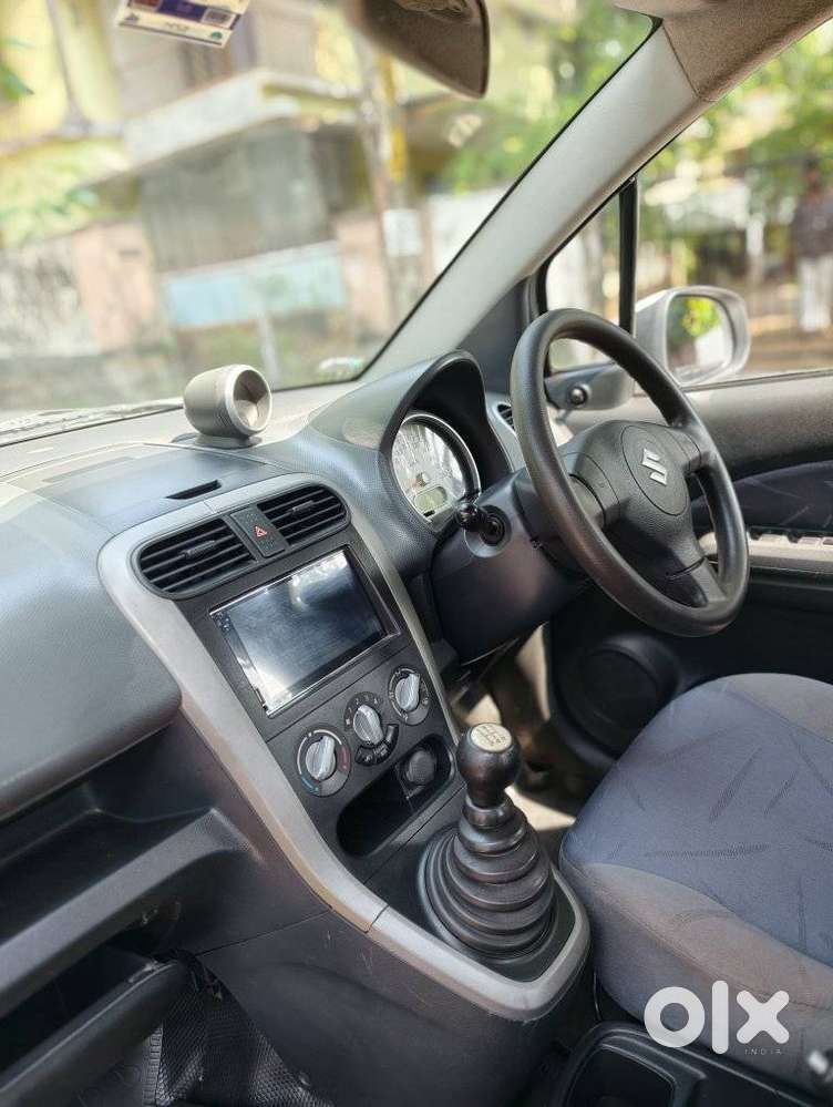 Maruti Suzuki Ritz Vxi, 2011, Petrol