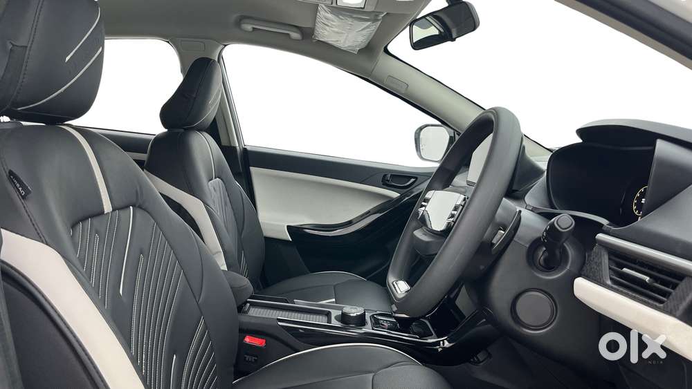 Tata Nexon Creative Plus 1.2 Revotron Petrol 7dca, 2025, Petrol