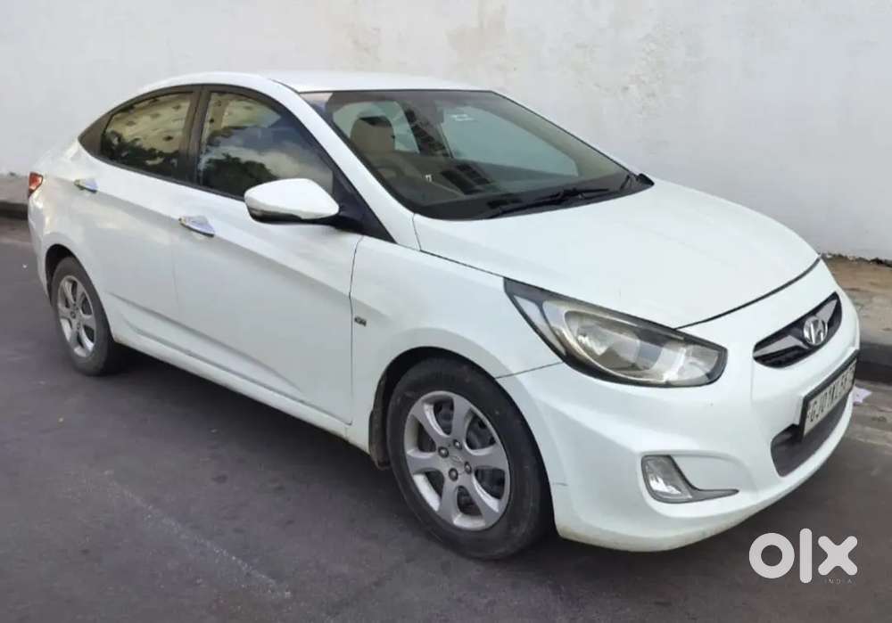 Hyundai Verna Fluidic Crdi Sx 2011 Diesel With 84000 Km Driven