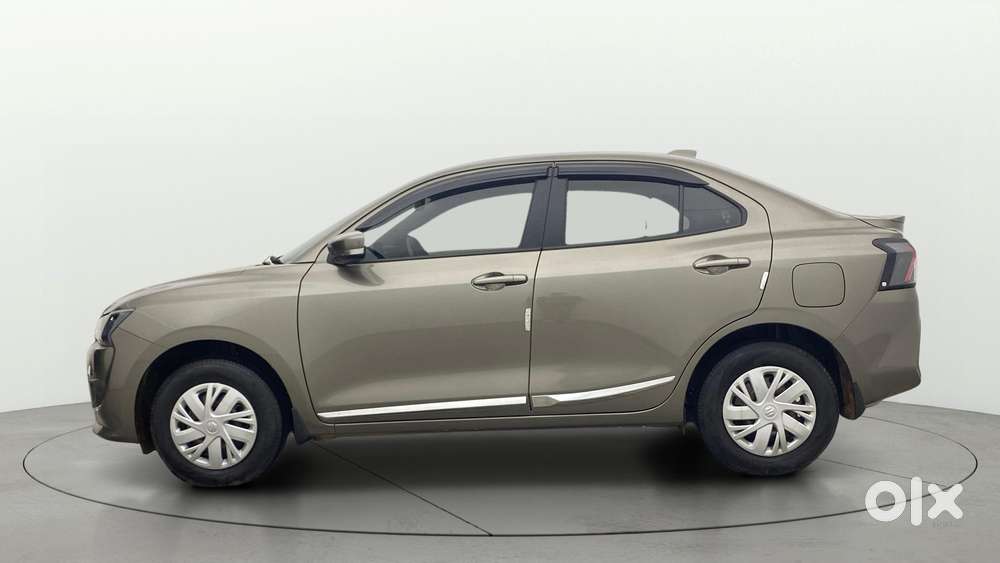 Maruti Suzuki Swift Dzire Amt Vxi, 2025, Petrol