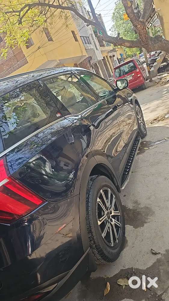 Mahindra Xuv700 2022 Diesel 107000 Km Driven